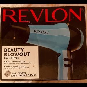 Revlon Beauty Blowout Blow Dryer in Turquoise- Brand New in Box
